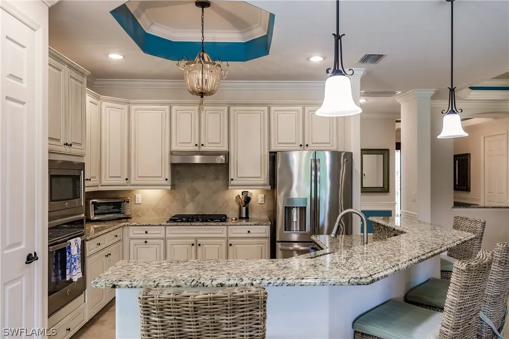 2862 Aviamar Circle Naples FL 34114