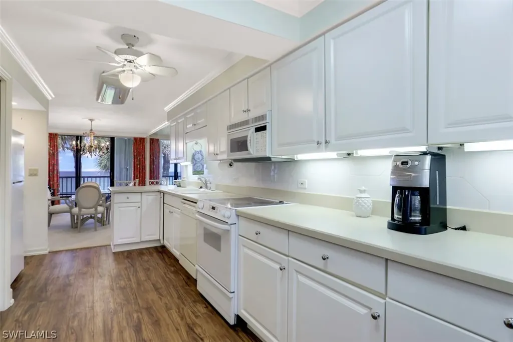 2396 Gulf Shore Boulevard N Naples FL 34103