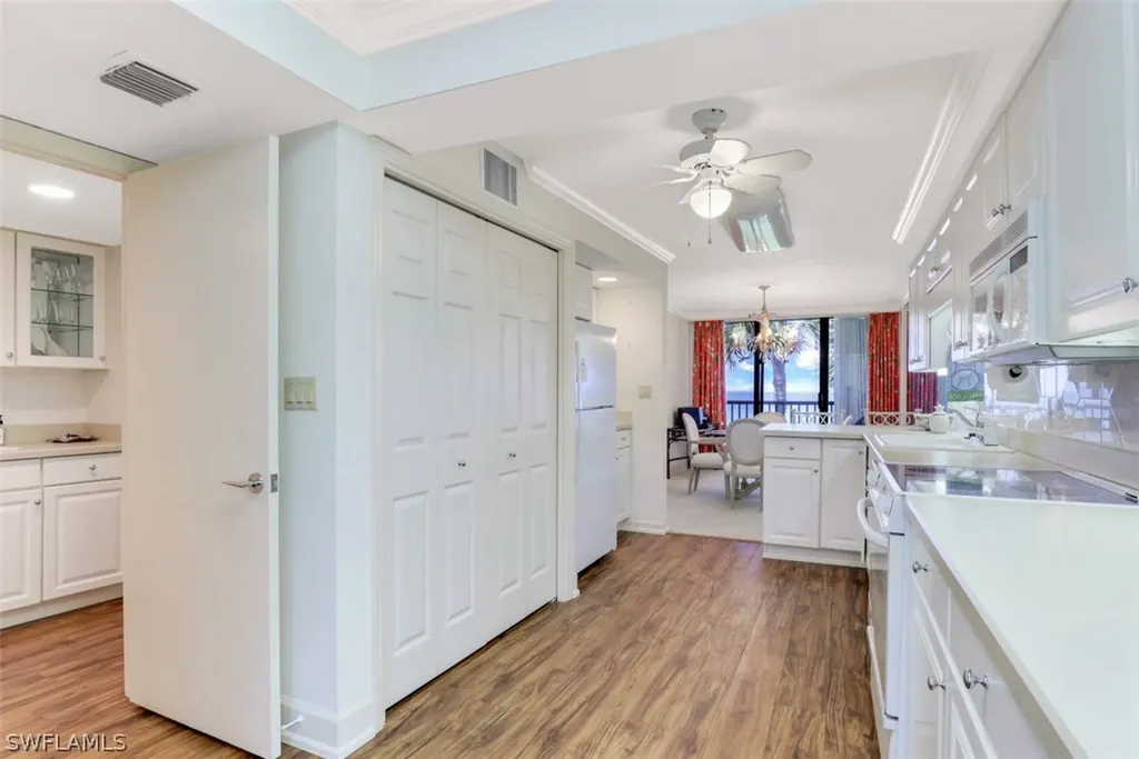 2396 Gulf Shore Boulevard N Naples FL 34103