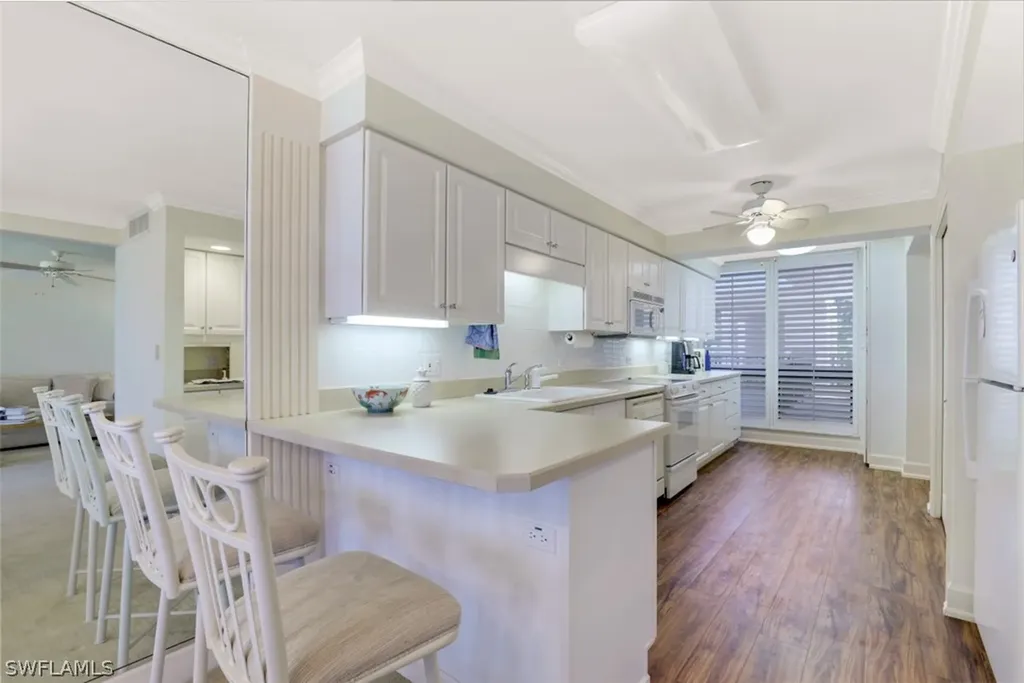 2396 Gulf Shore Boulevard N Naples FL 34103