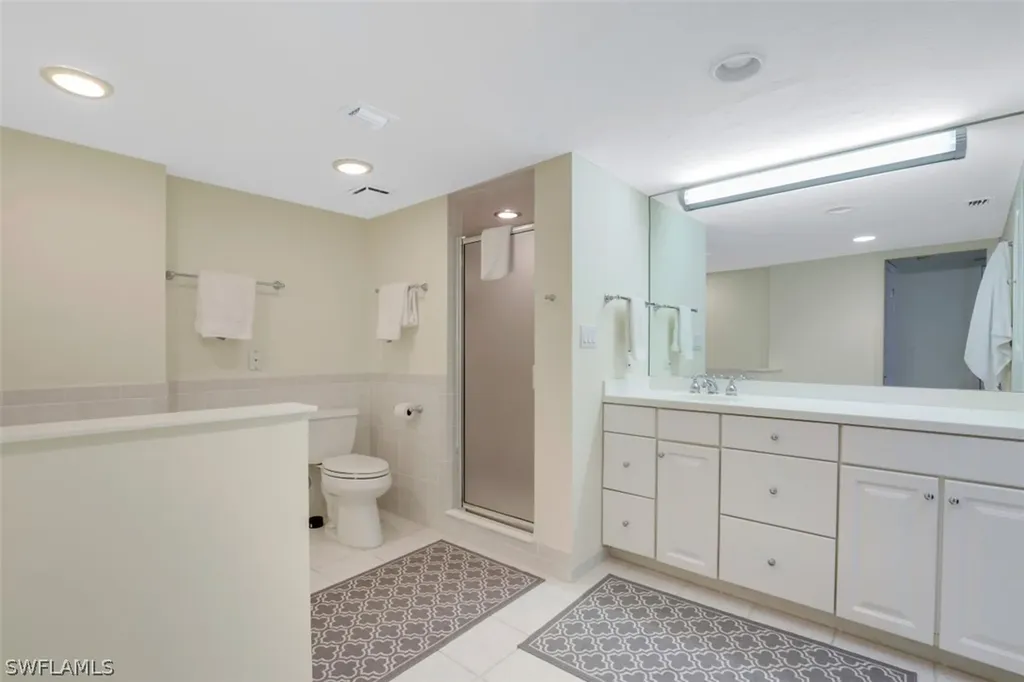 2396 Gulf Shore Boulevard N Naples FL 34103