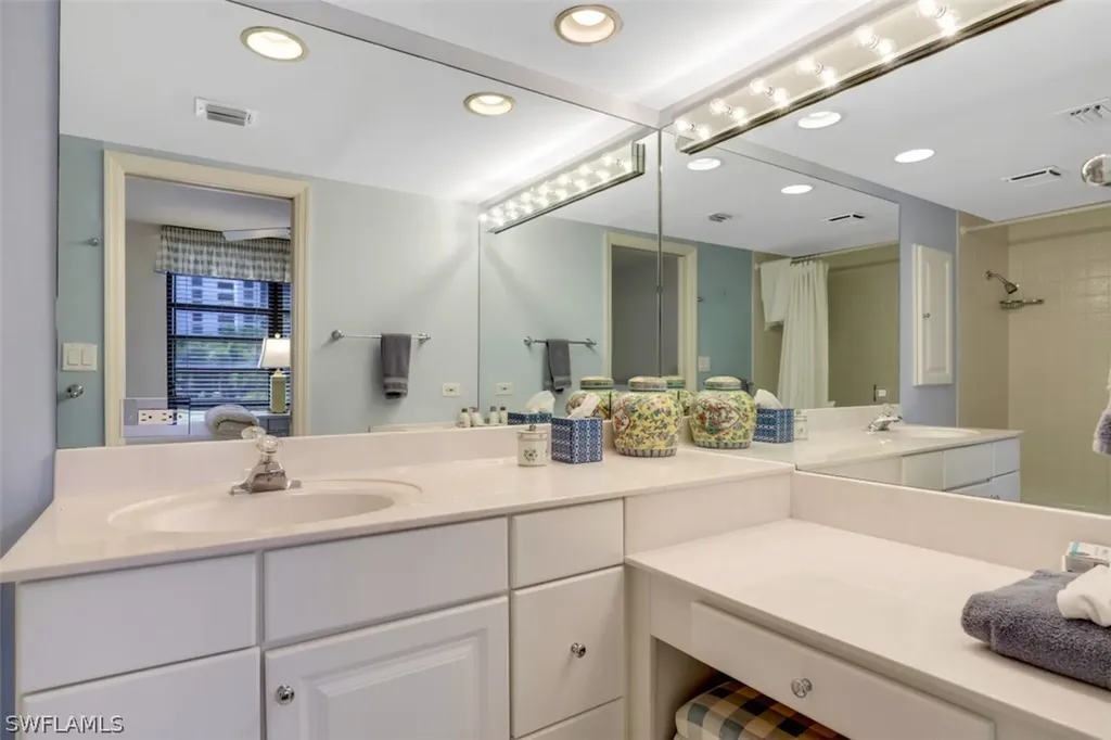 2396 Gulf Shore Boulevard N Naples FL 34103