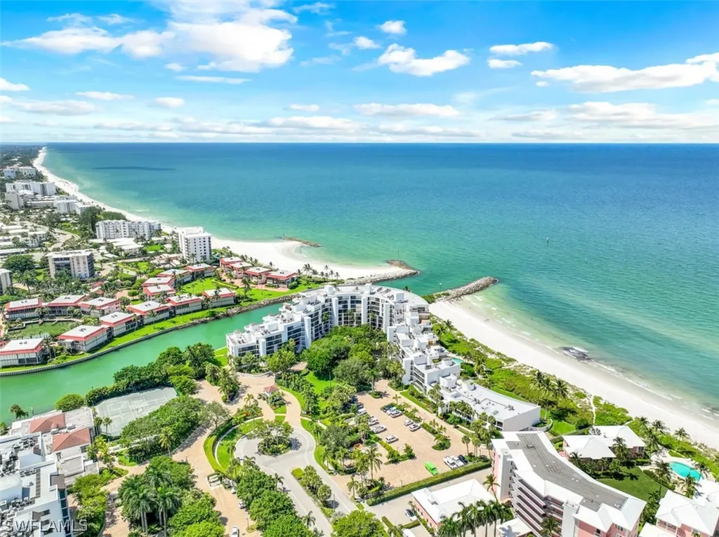 2396 Gulf Shore Boulevard N Naples FL 34103