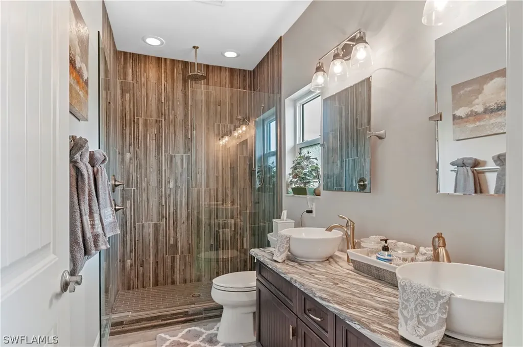 24500 Dolphin Street Bonita Springs FL 34134