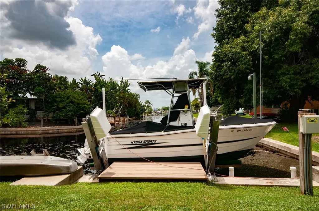 24500 Dolphin Street Bonita Springs FL 34134