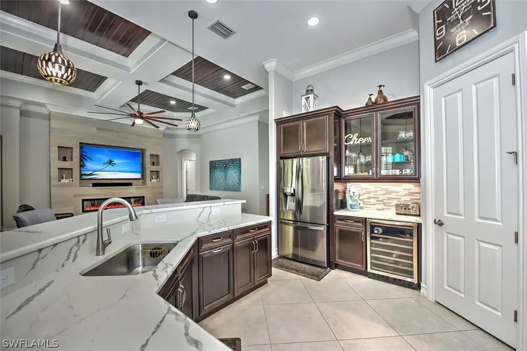 7485 Lantana Circle Naples FL 34119