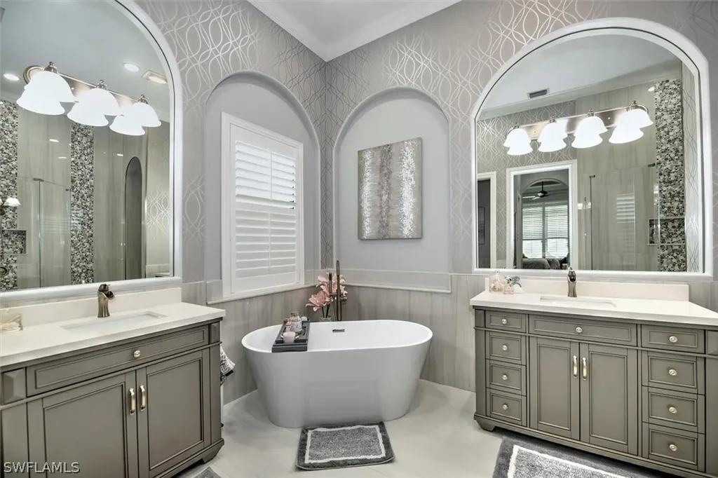 7485 Lantana Circle Naples FL 34119