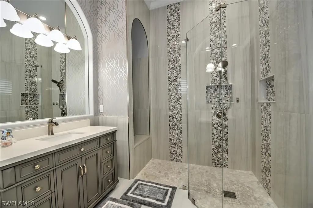 7485 Lantana Circle Naples FL 34119