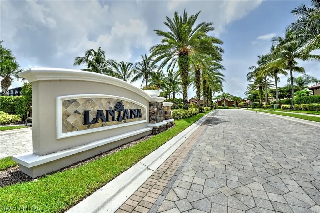 7485 Lantana Circle Naples FL 34119