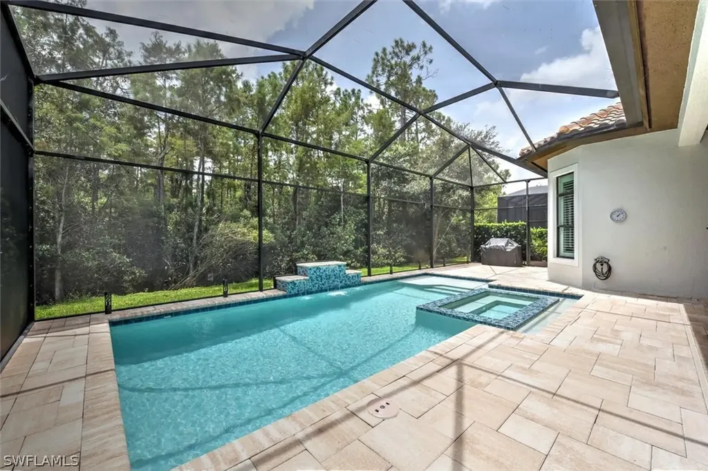 7485 Lantana Circle Naples FL 34119