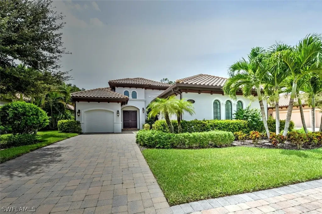 7485 Lantana Circle Naples FL 34119
