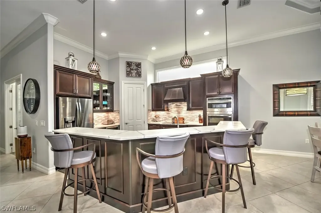 7485 Lantana Circle Naples FL 34119