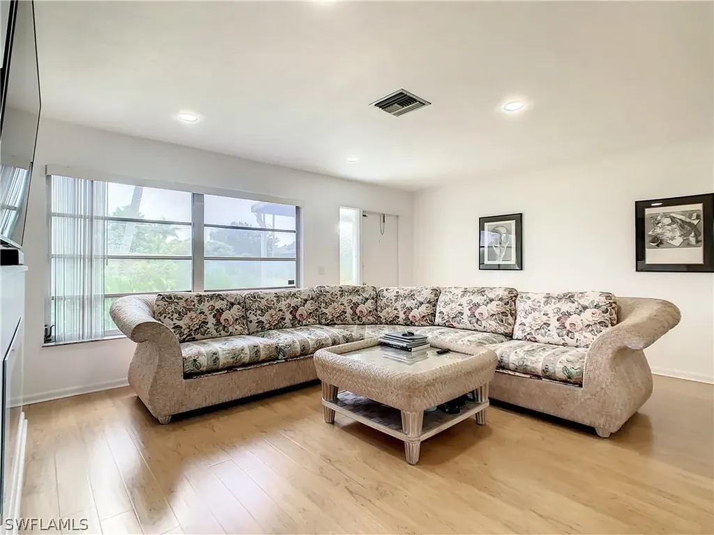3933 12th Street N Naples FL 34103