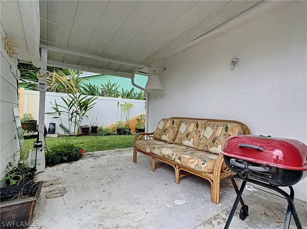 3933 12th Street N Naples FL 34103