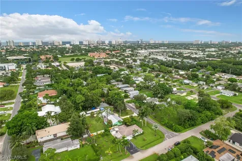 3933 12TH Street N Naples FL 34103