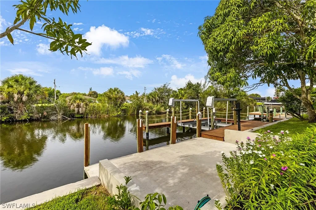 2310 SW 31st Lane Cape Coral FL 33914