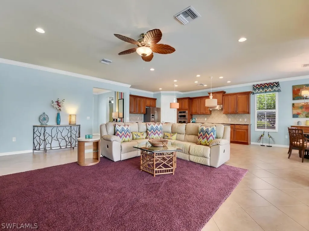 8581 Julia Lane Naples FL 34114