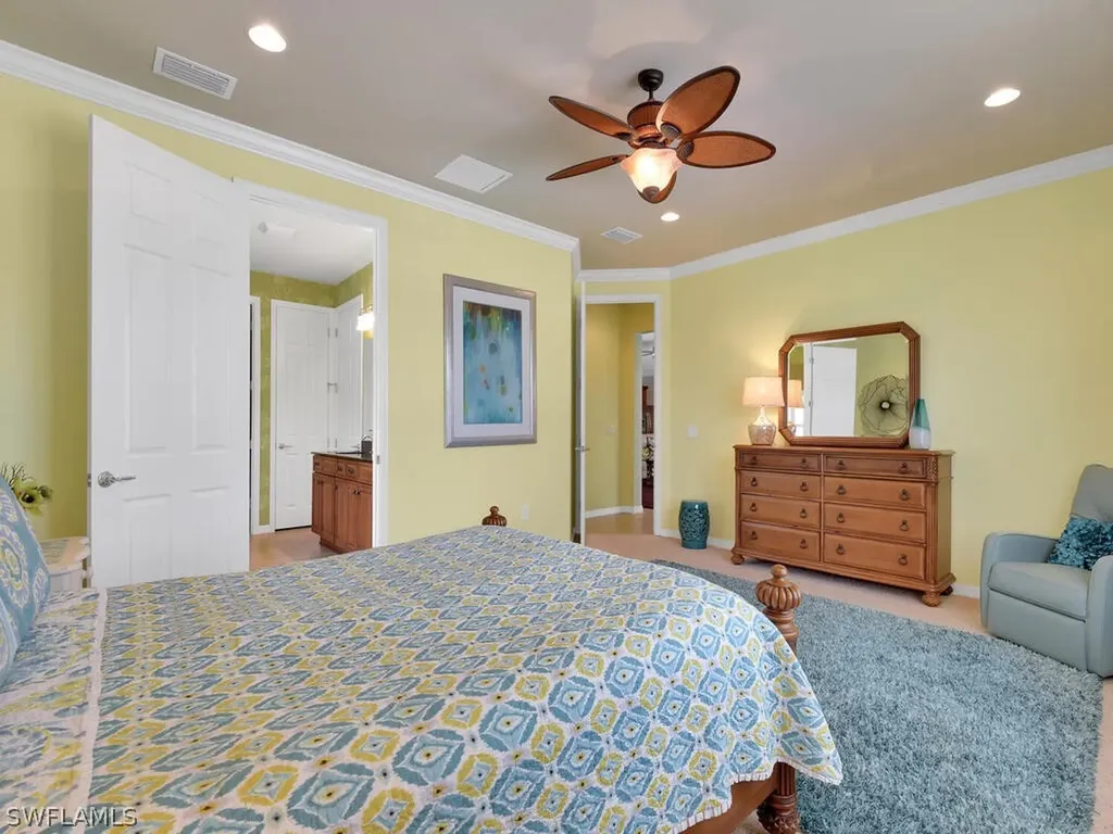 8581 Julia Lane Naples FL 34114