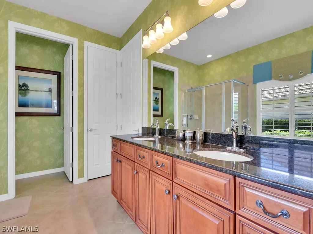 8581 Julia Lane Naples FL 34114
