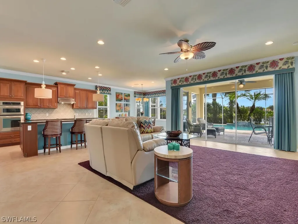 8581 Julia Lane Naples FL 34114