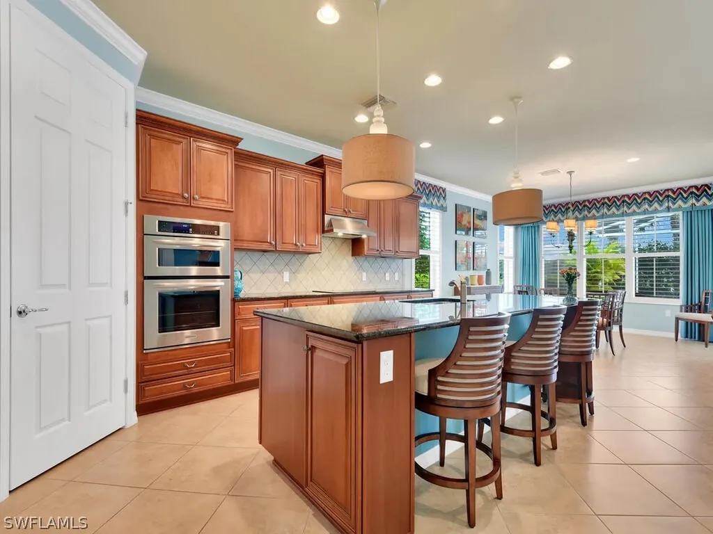 8581 Julia Lane Naples FL 34114