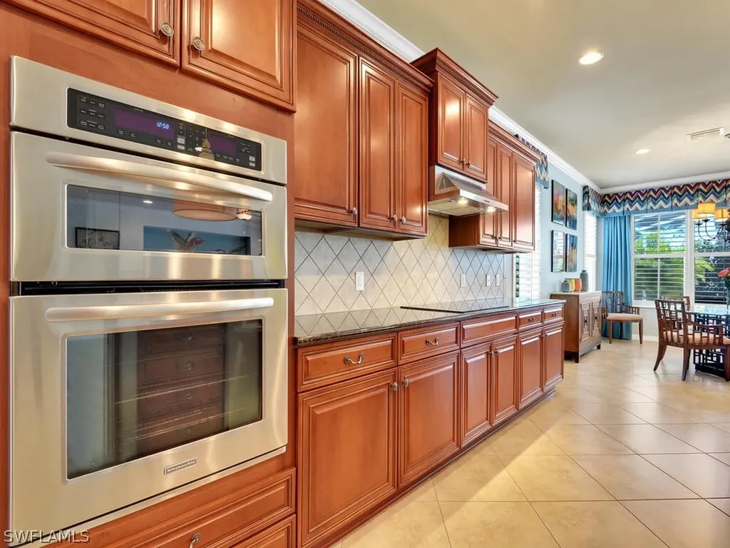 8581 Julia Lane Naples FL 34114