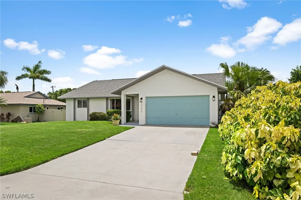 2706 SE 8th Place Cape Coral FL 33904