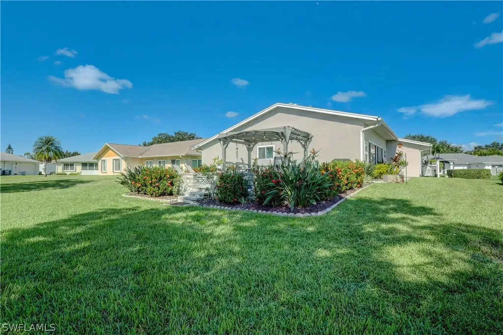 136 Bordeaux Circle Naples FL 34112