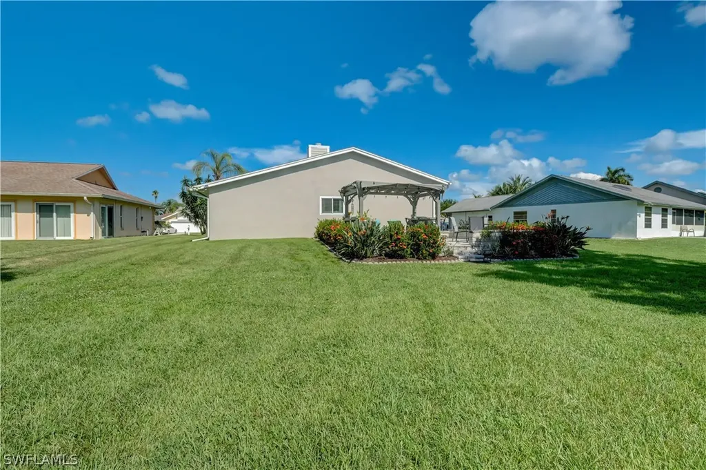 136 Bordeaux Circle Naples FL 34112