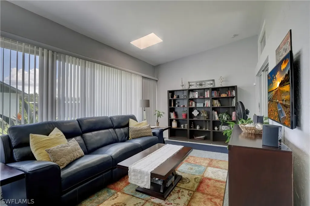 136 Bordeaux Circle Naples FL 34112