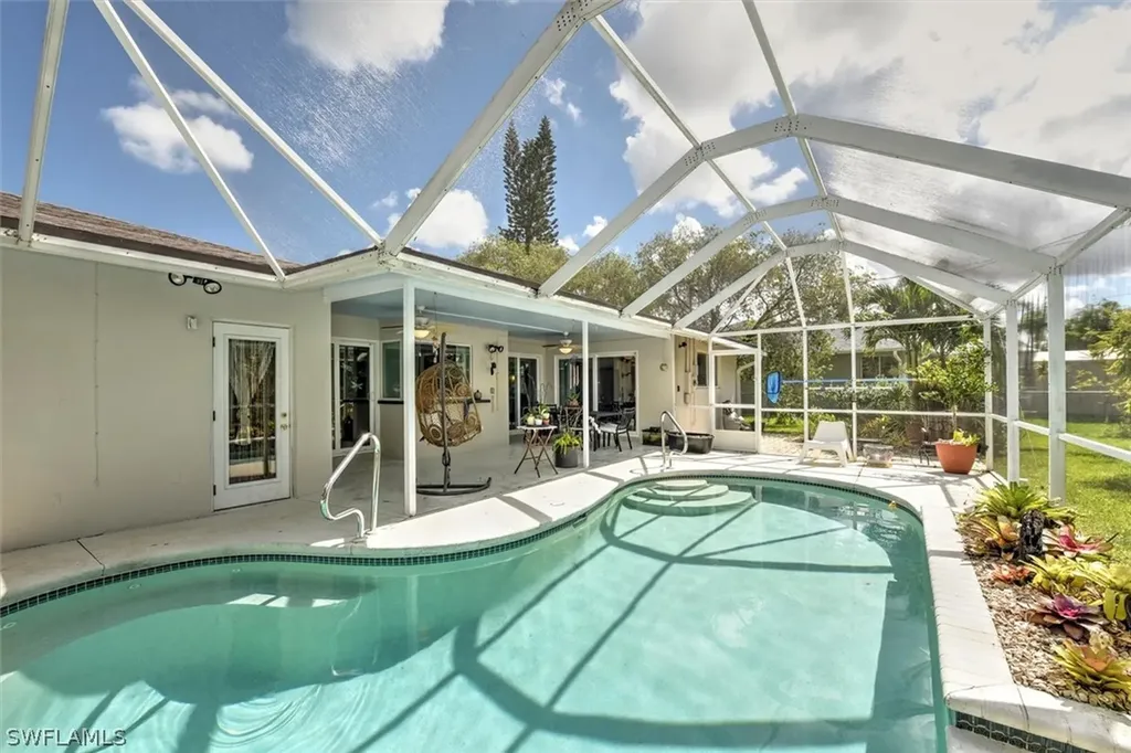 142 SE 44th Terrace Cape Coral FL 33904