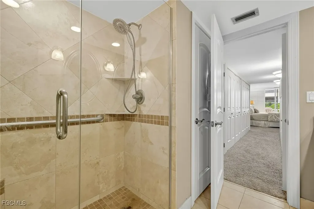 200 Periwinkle Way Sanibel FL 33957