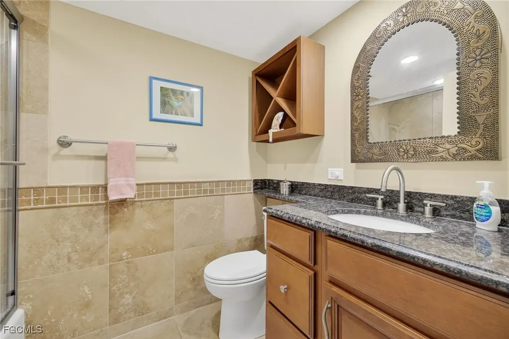 200 Periwinkle Way Sanibel FL 33957