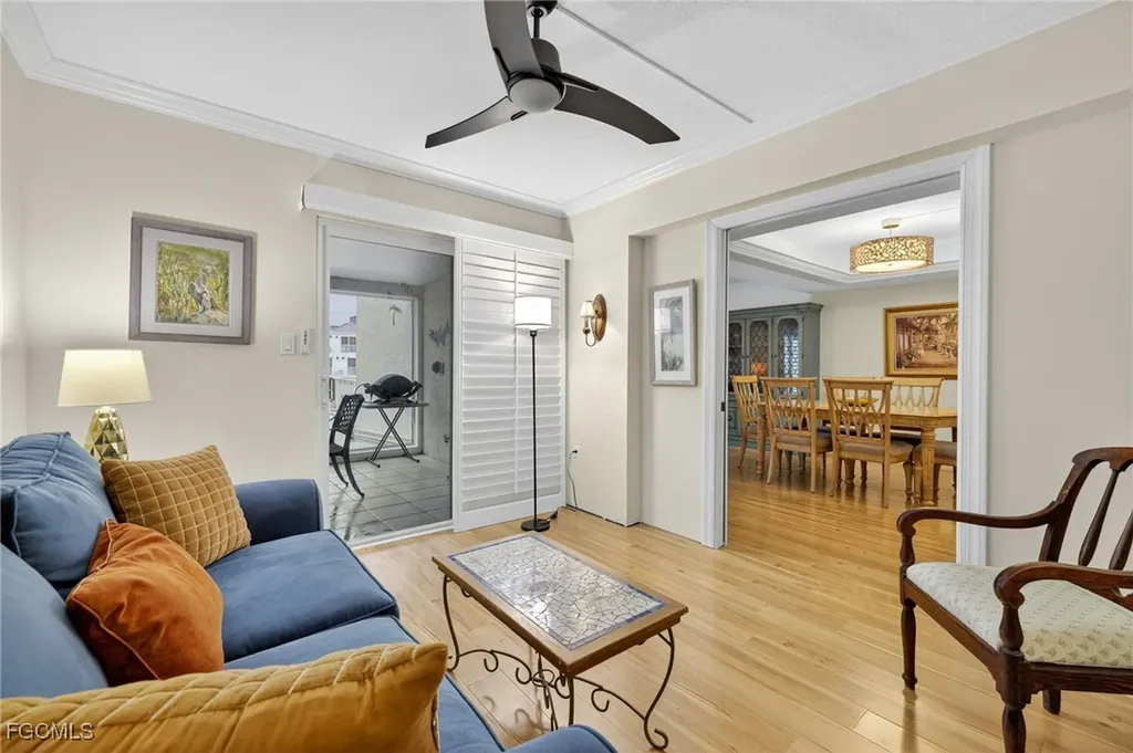 200 Periwinkle Way Sanibel FL 33957