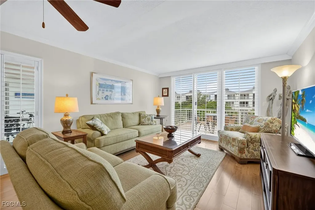 200 Periwinkle Way Sanibel FL 33957