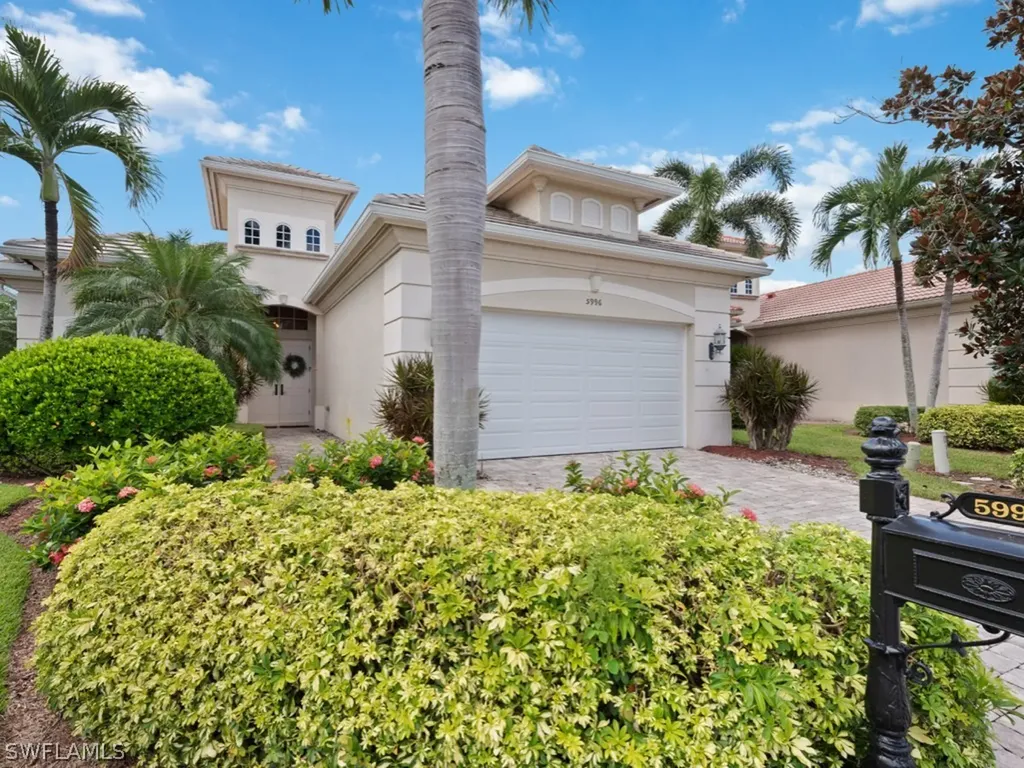 Naples FL, 5996 Hammock Isle Circle