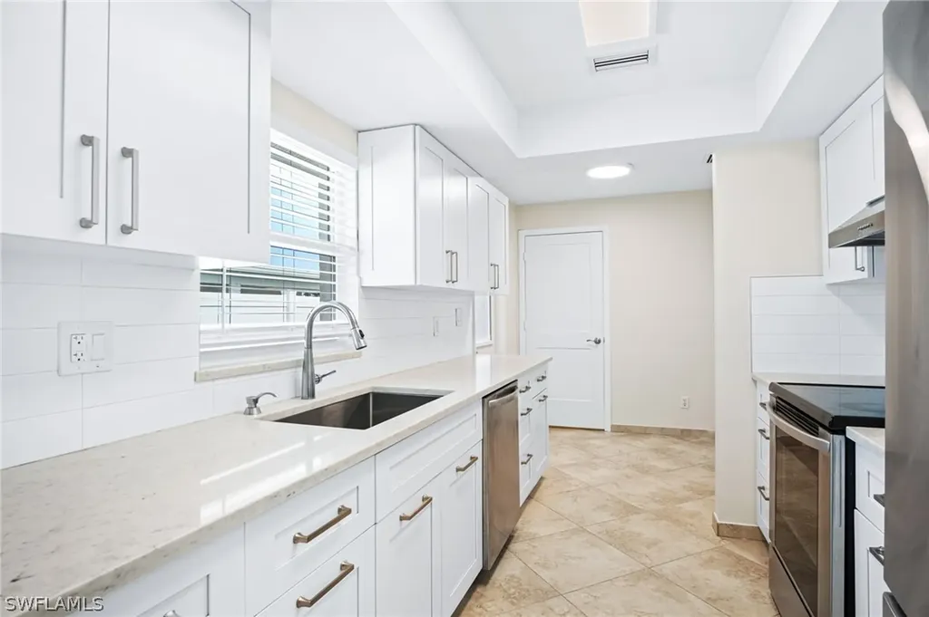 9675 7th Street N Naples FL 34108