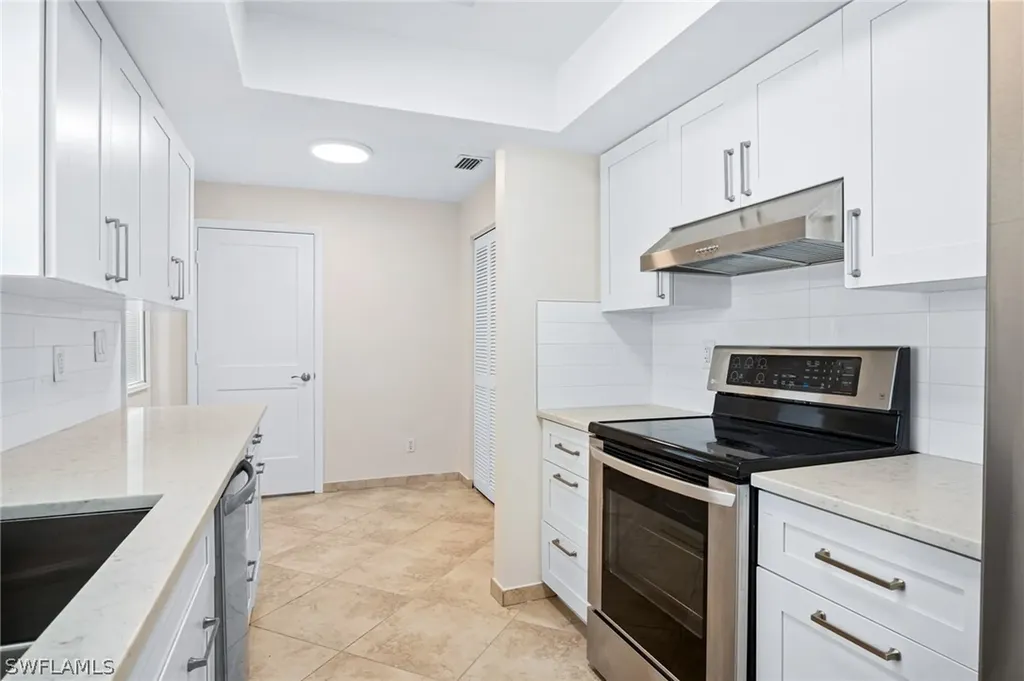 9675 7th Street N Naples FL 34108