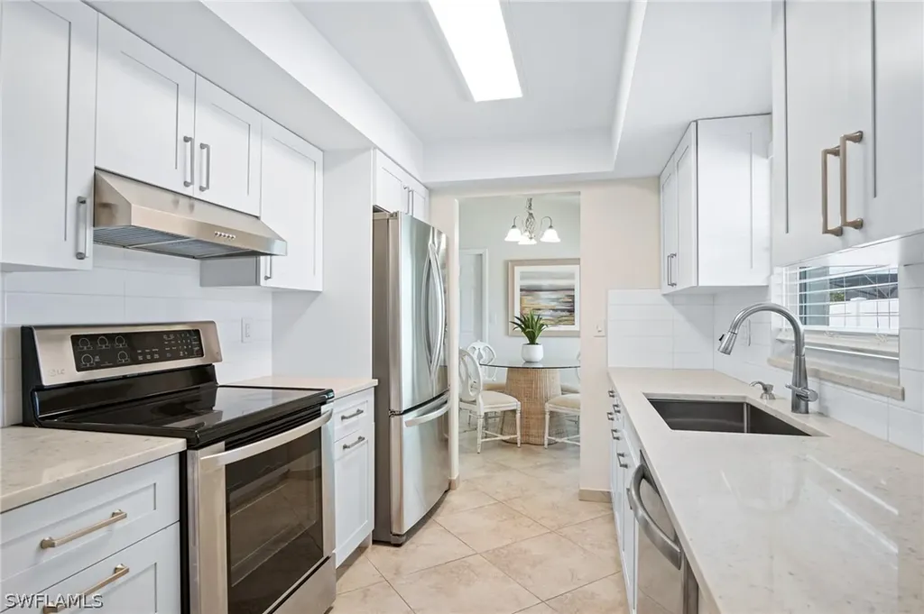 9675 7th Street N Naples FL 34108