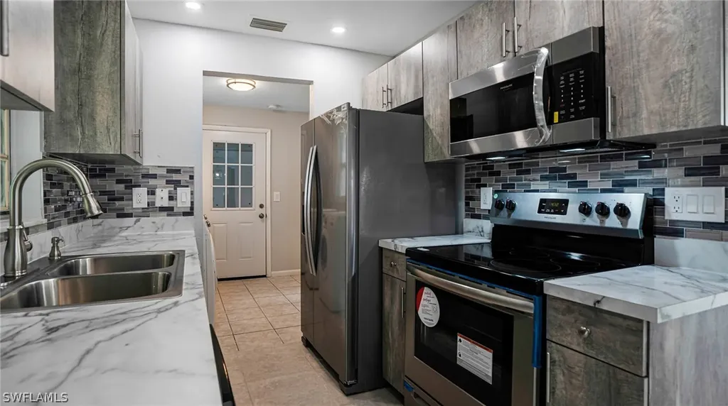 1709 Framingham Court Fort Myers FL 33907