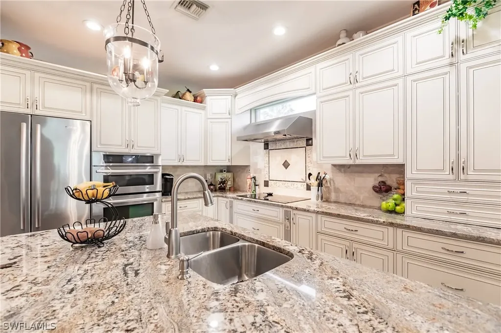 Fort Myers FL, 8312 Langshire Way