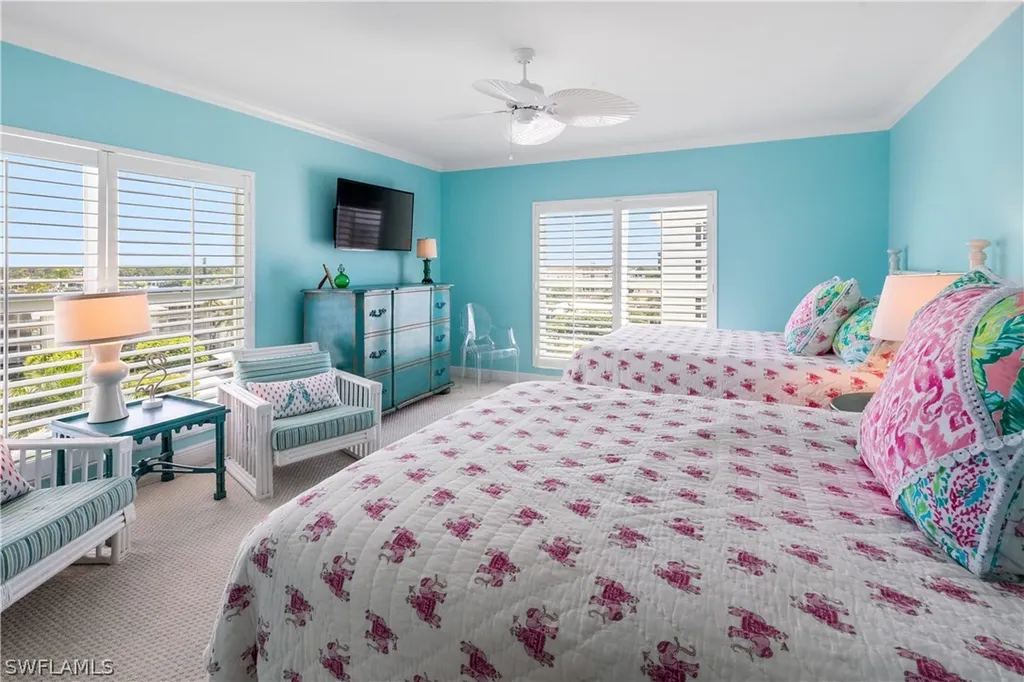 2777 Gulf Shore Boulevard N Naples FL 34103