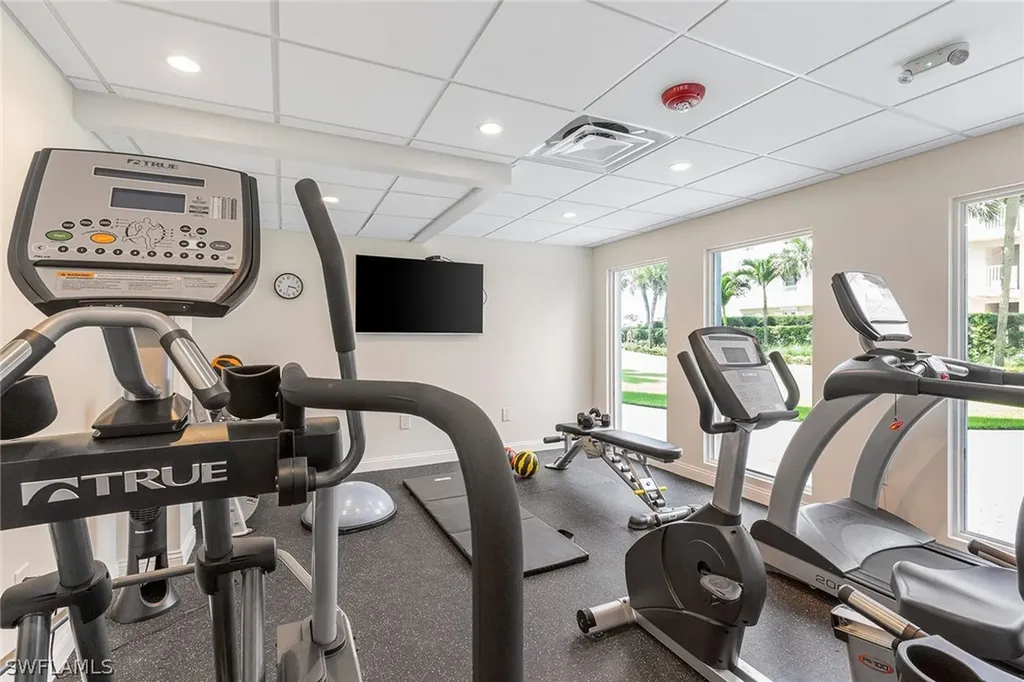 2777 Gulf Shore Boulevard N Naples FL 34103