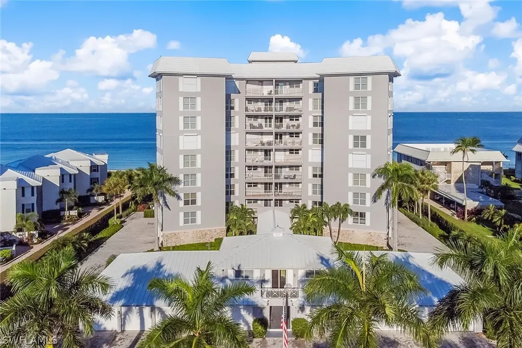 2777 Gulf Shore Boulevard N Naples FL 34103