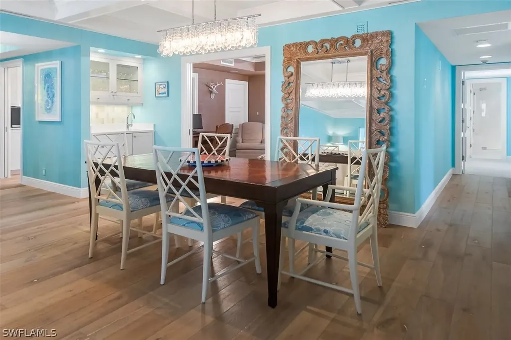 2777 Gulf Shore Boulevard N Naples FL 34103