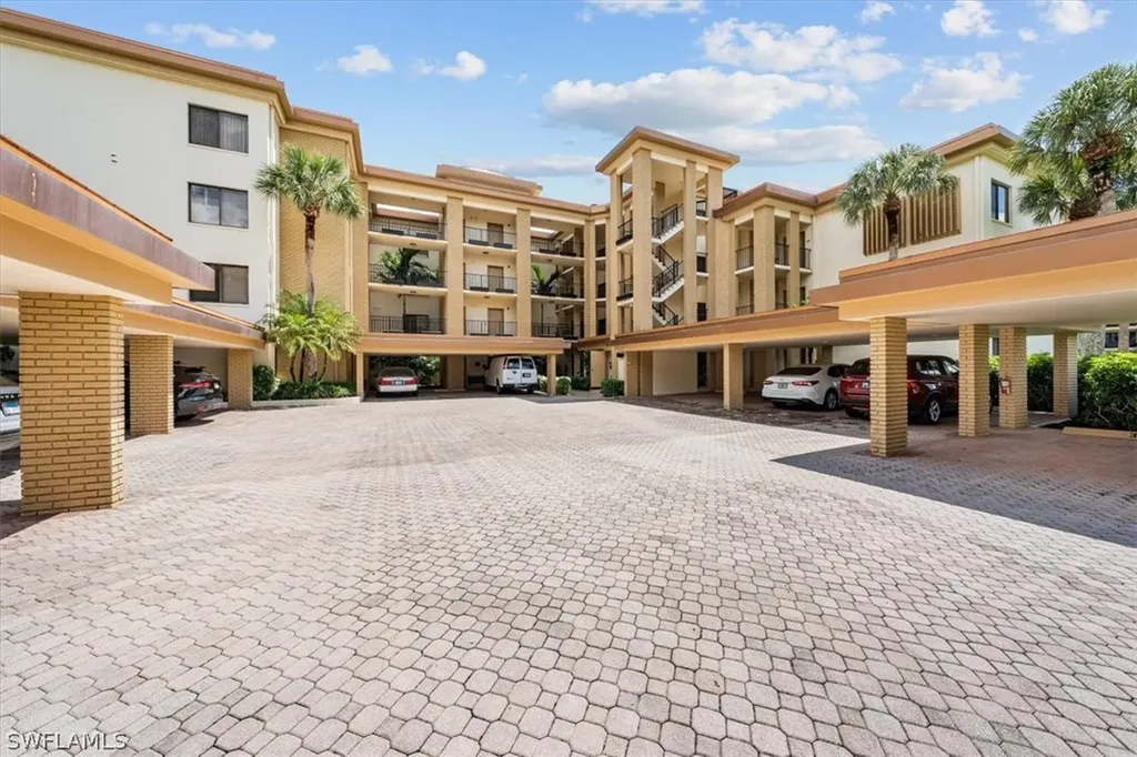 6760 Pelican Bay Boulevard Naples FL 34108