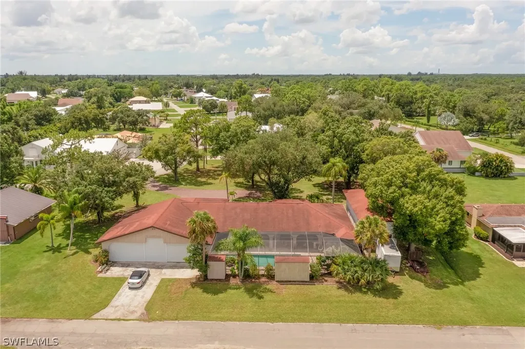 6730 Circle Drive Fort Myers FL 33905