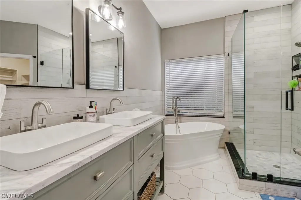 1725 Marsh Run Naples FL 34109