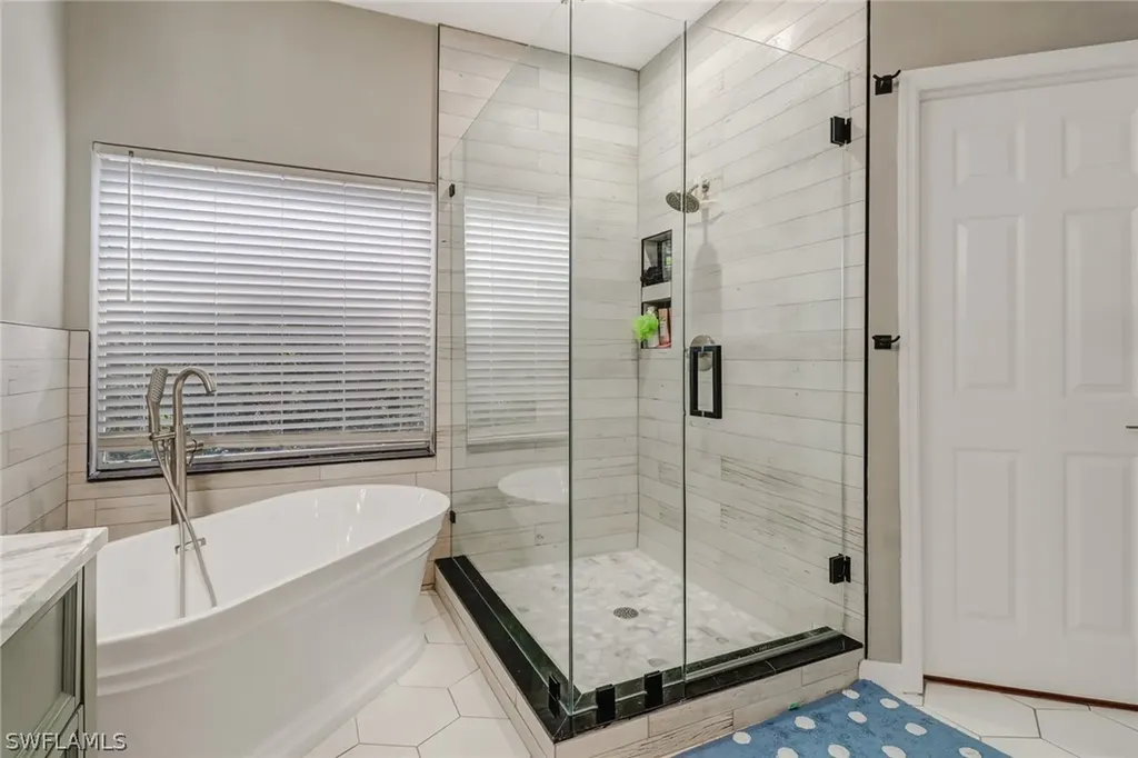 1725 Marsh Run Naples FL 34109