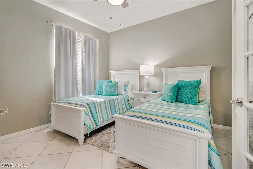1725 Marsh Run Naples FL 34109